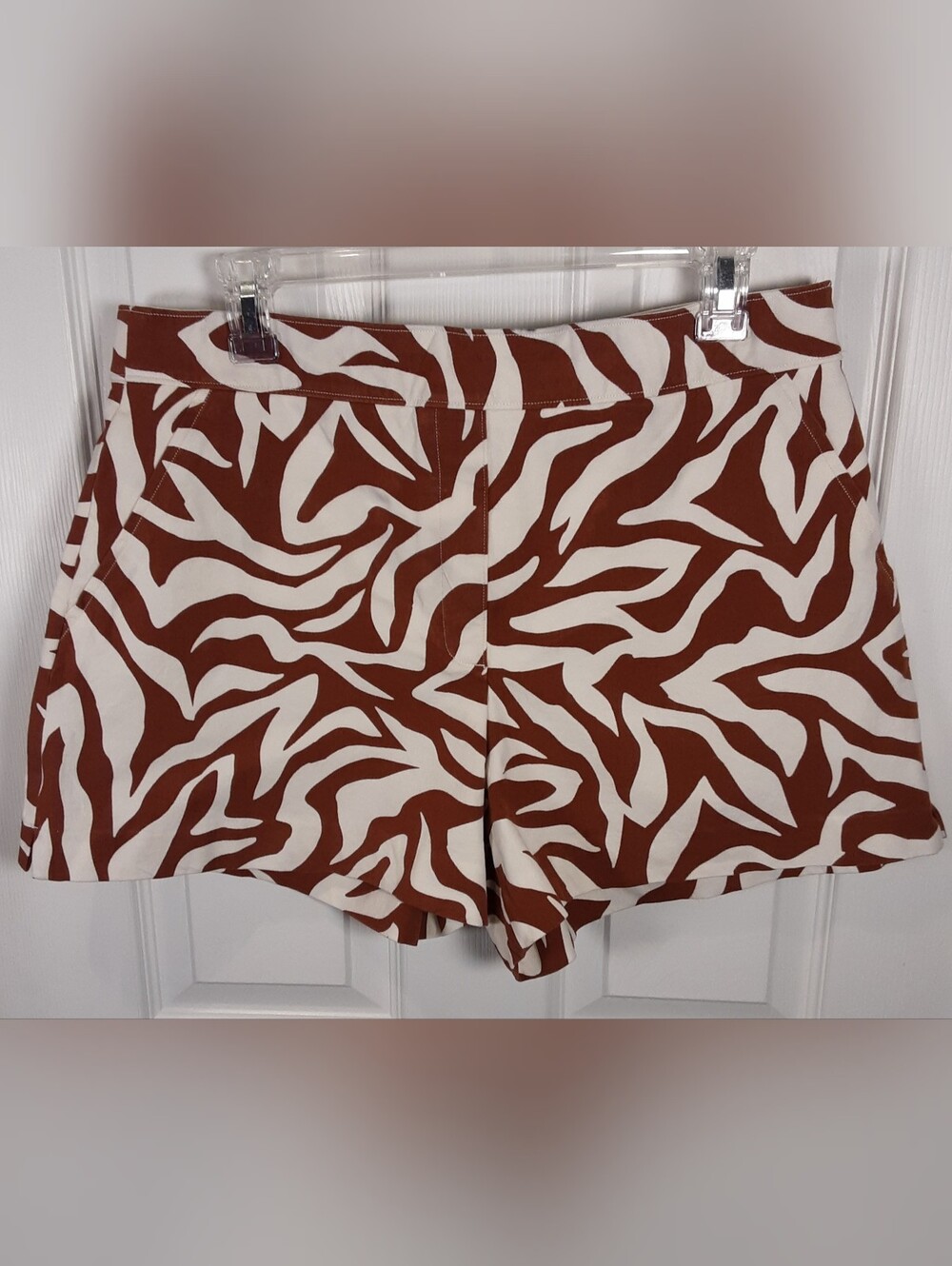 Ladies Spanx Shorts Brown & Cream Zebra Stripe Sz. Large